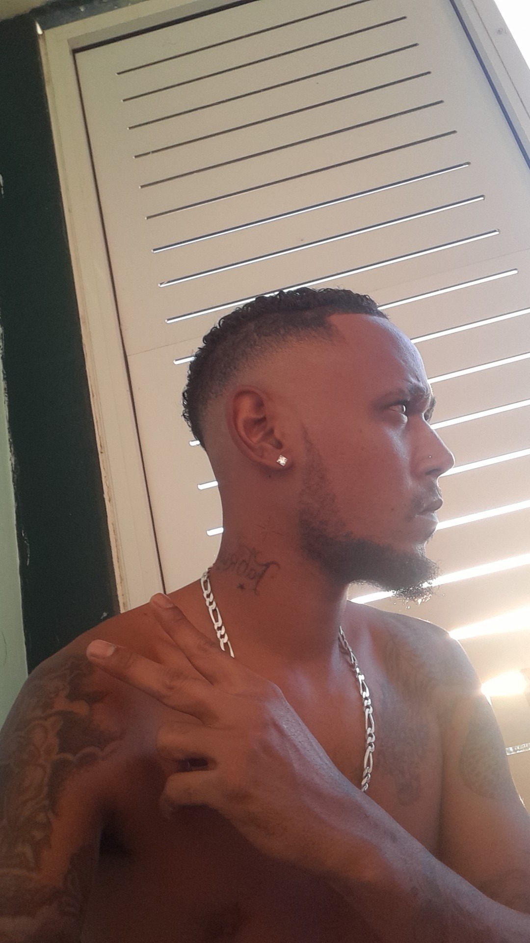 Profil de Wanis, 32 ans, Pute à Hollenfels