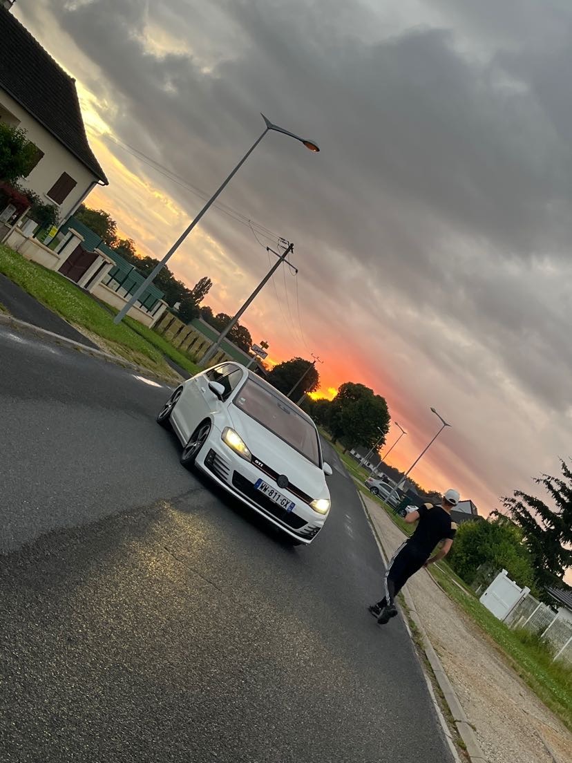 Profil de Luck, 23 ans, Pute à Oberschlinder