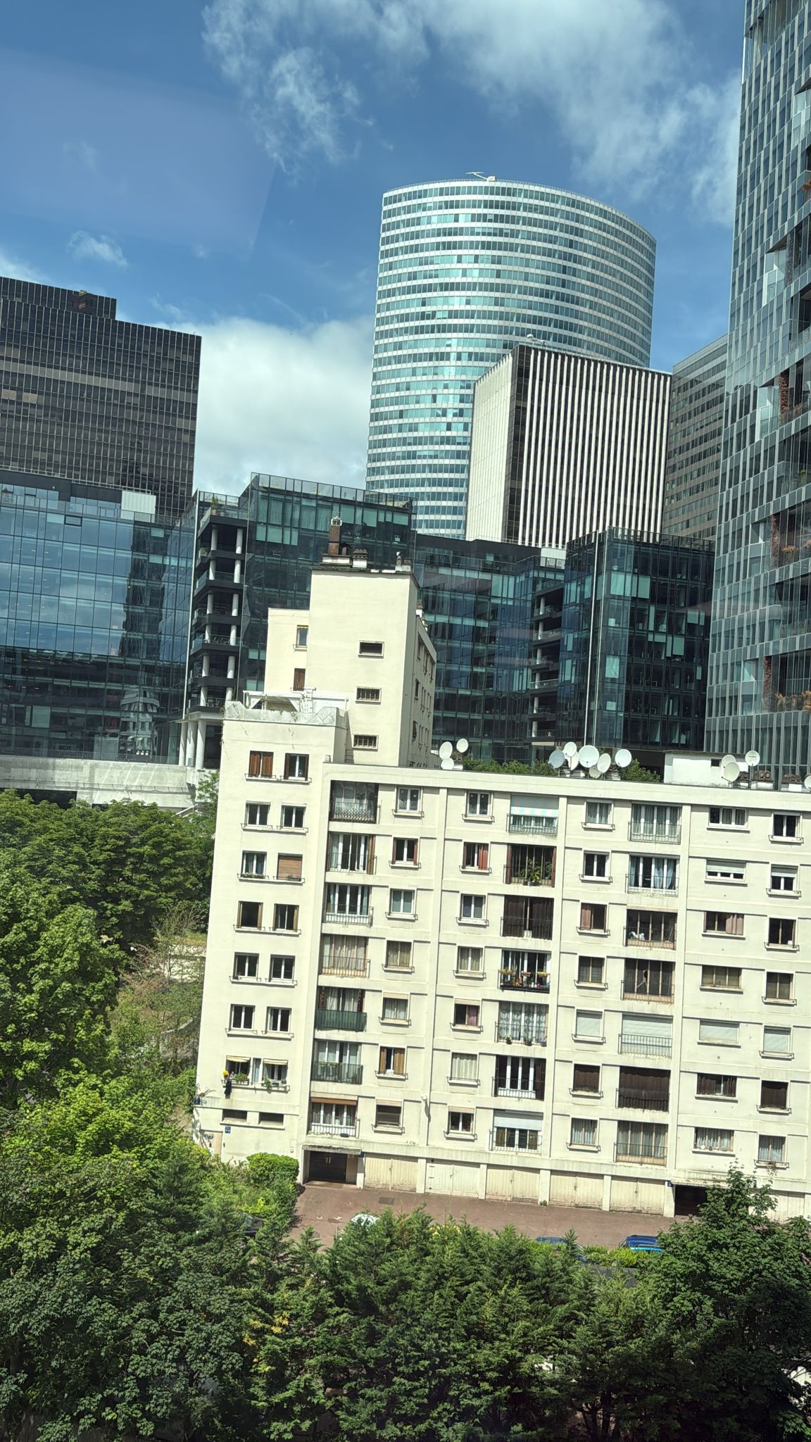 Profil de Navid, 25 ans, Pute à Hoffelt