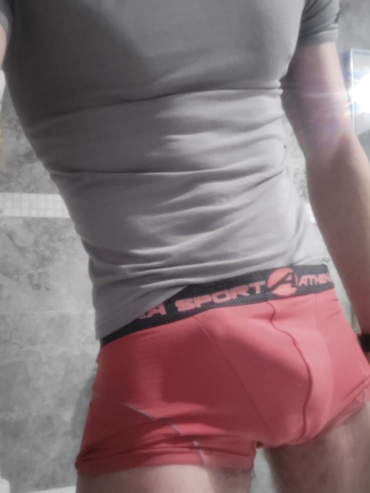 Profil de Davi, 40 ans, Pute à Troine